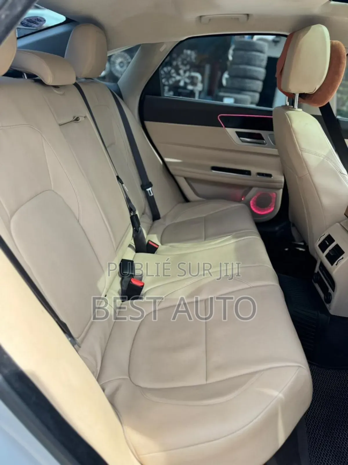 Jaguar XE 2017 Blanc