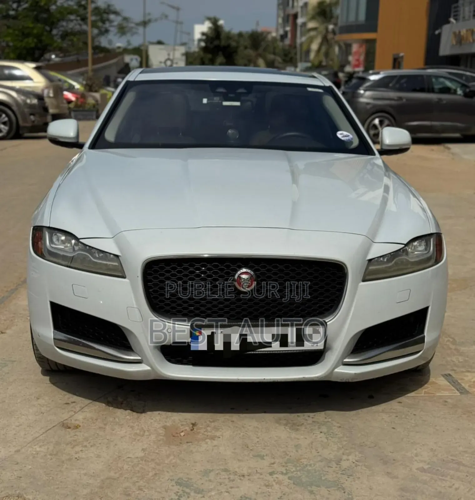 Jaguar XE 2017 Blanc