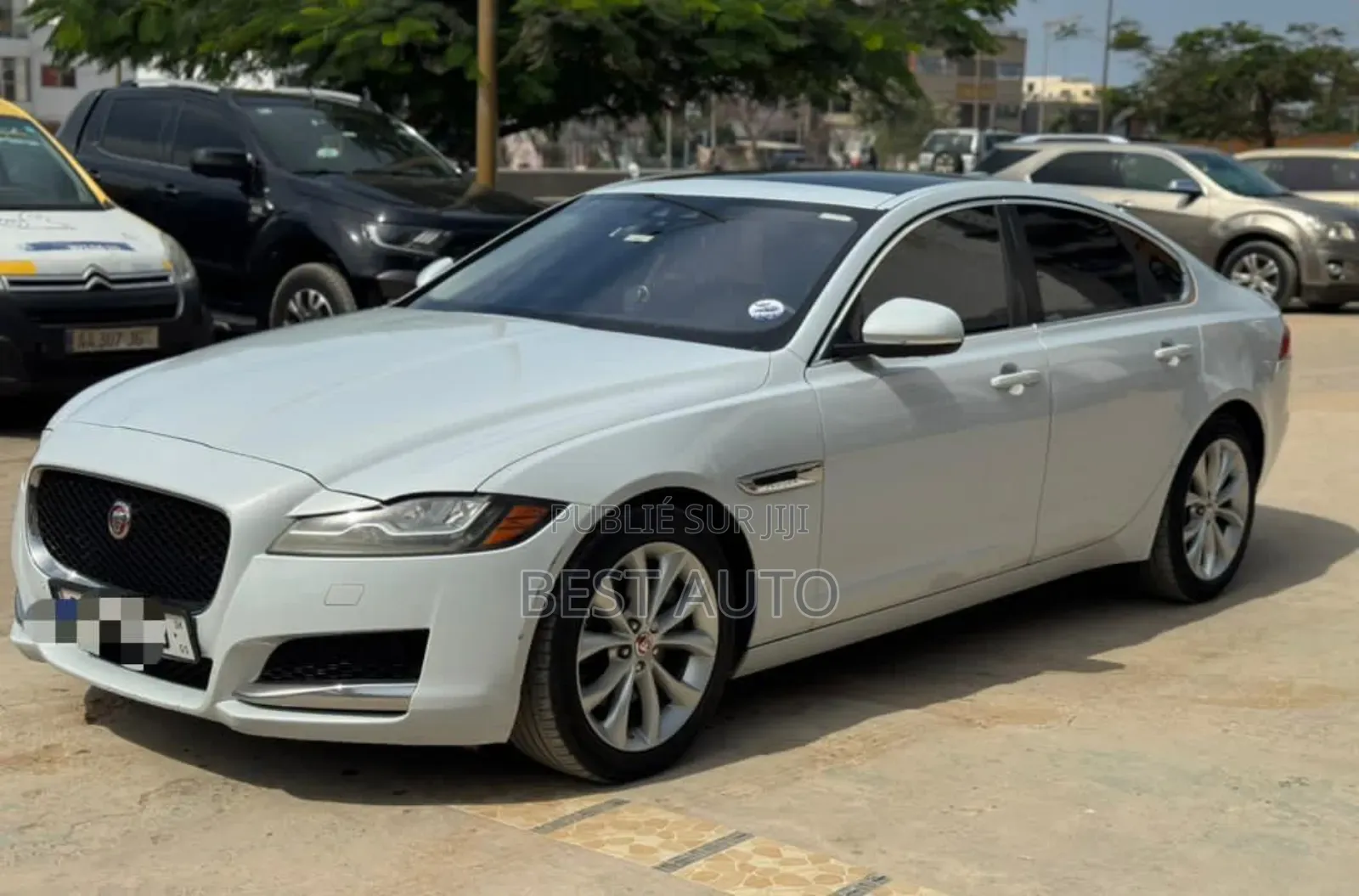Jaguar XE 2017 Blanc
