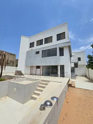 7chbre Villa dans Mbour, Thiès Sud à Vendre