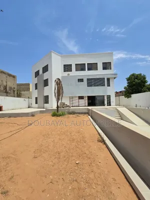 7chbre Villa dans Mbour, Thiès Sud à Vendre
