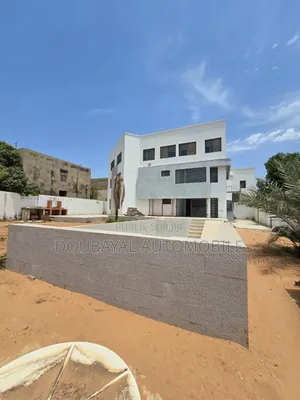 7chbre Villa dans Mbour, Thiès Sud à Vendre