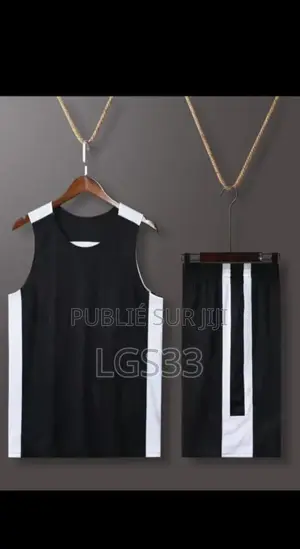 Ensemble Débardeur Disponible Toutes Les Tailles