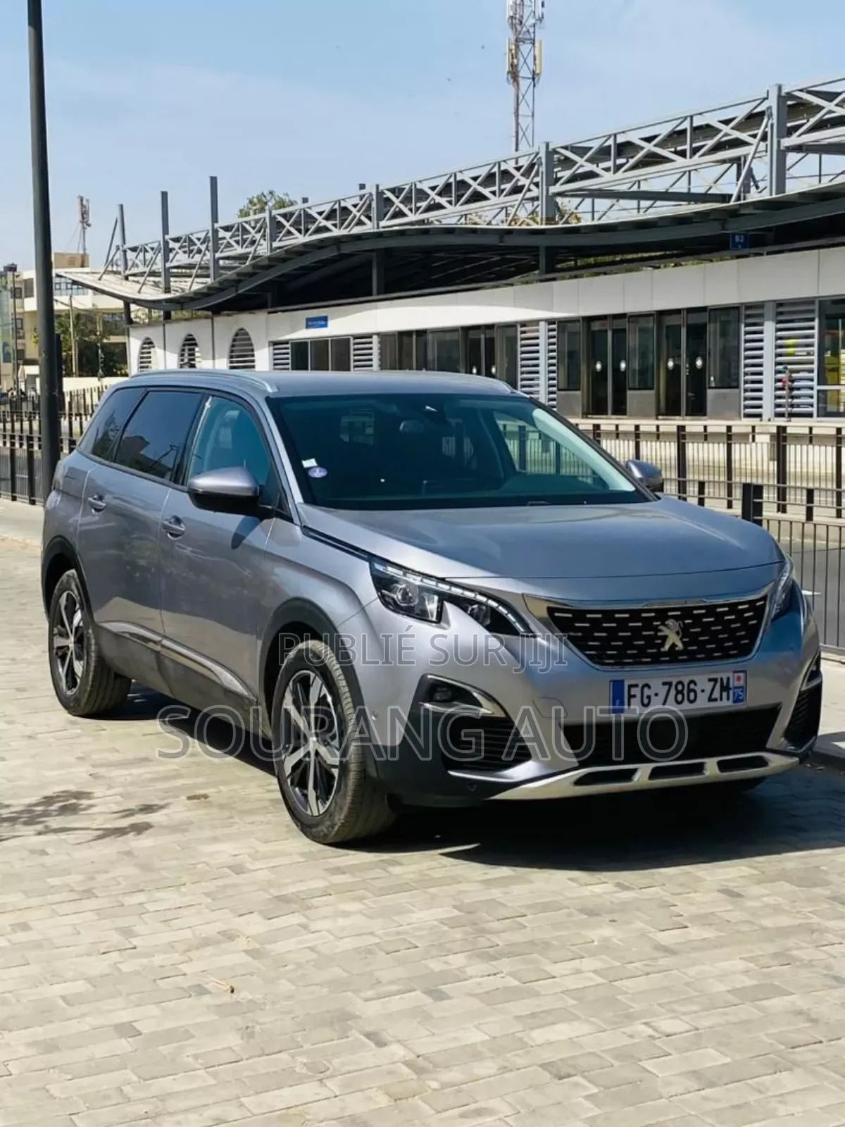 Peugeot 5008 2.0 BlueHDI 2019 Gris
