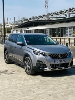 Peugeot 5008 2.0 BlueHDI 2019 Gris