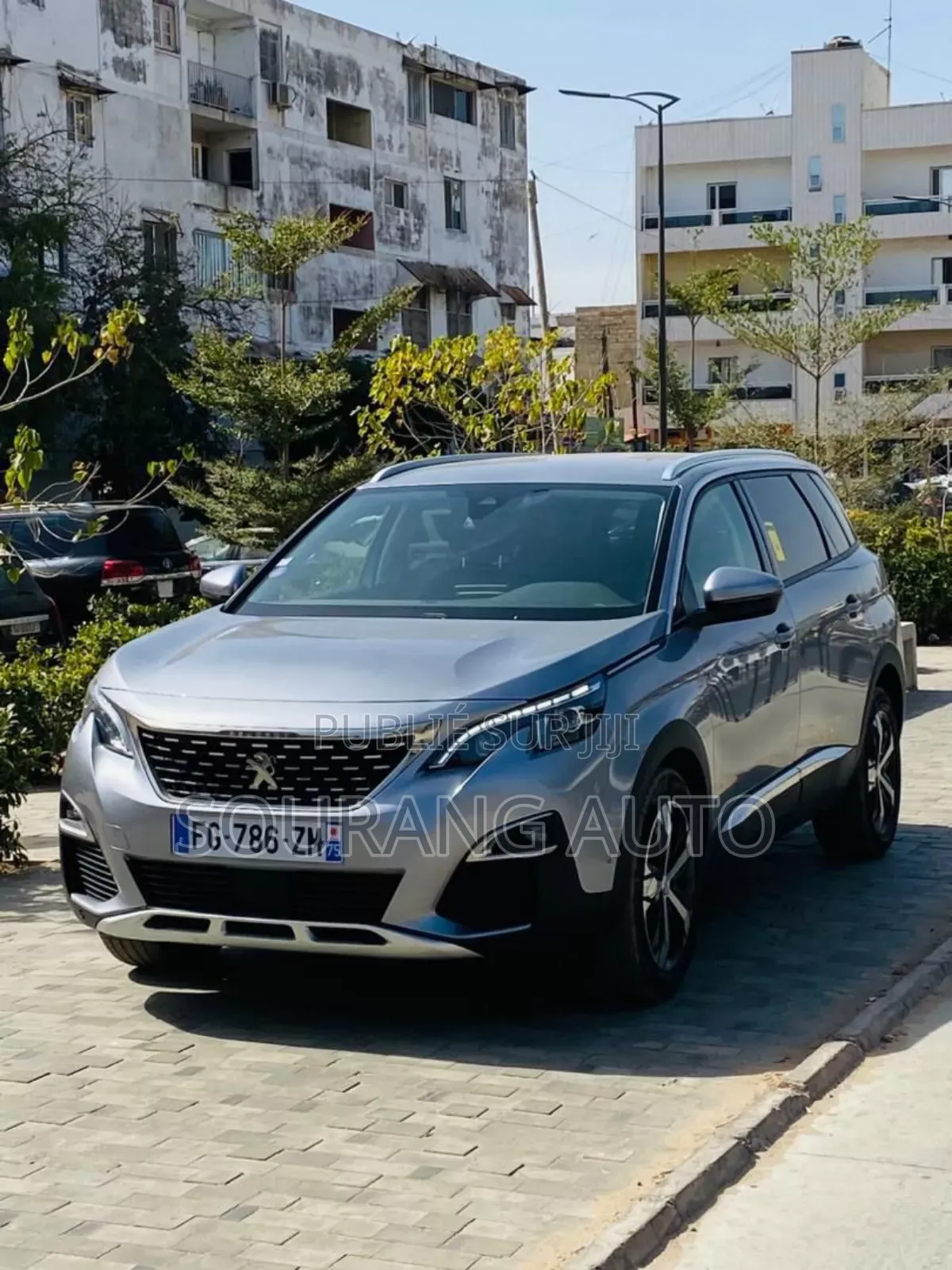Peugeot 5008 2.0 BlueHDI 2019 Gris
