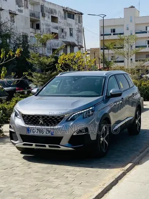 Peugeot 5008 2.0 BlueHDI 2019 Gris