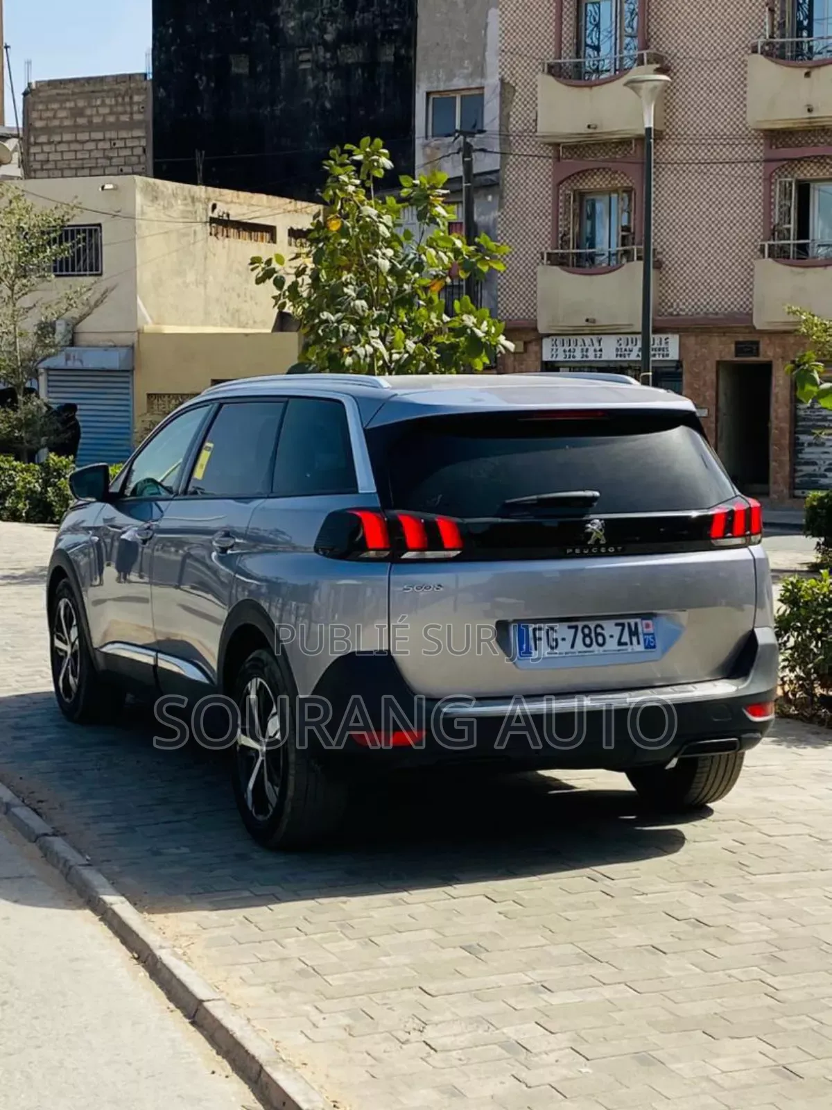 Peugeot 5008 2.0 BlueHDI 2019 Gris