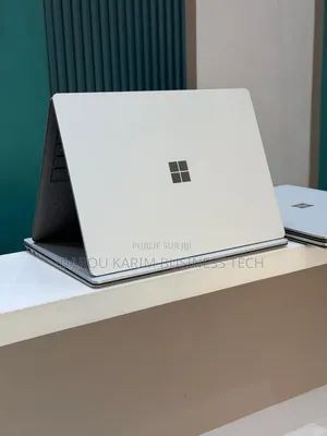 Nouveau Microsoft Surface Laptop 8GB Intel Core i5 SSD 128GB