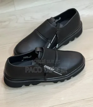Chaussures Givenchy Paris