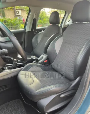 Peugeot 2008 2015 Bleu