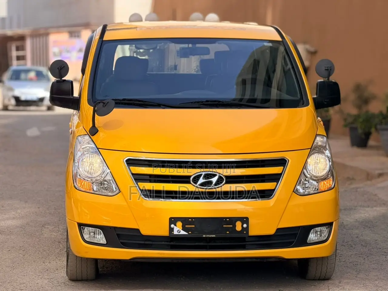 Hyundai County 2018 Jaune