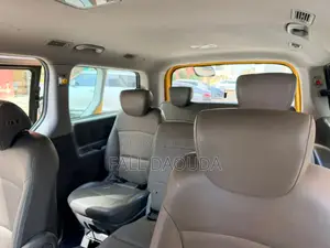 Hyundai County 2018 Jaune