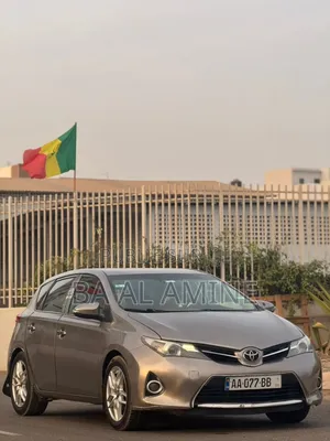 Toyota Auris 2013 Gris