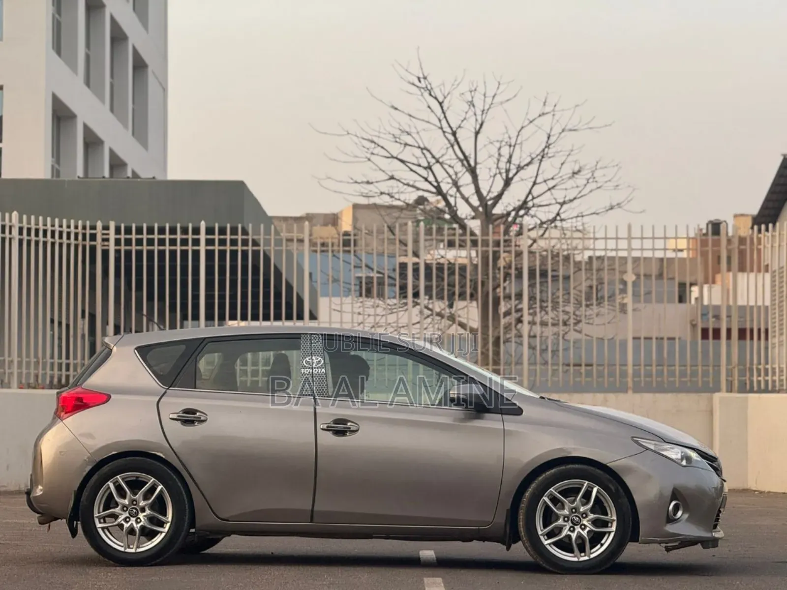 Toyota Auris 2013 Gris