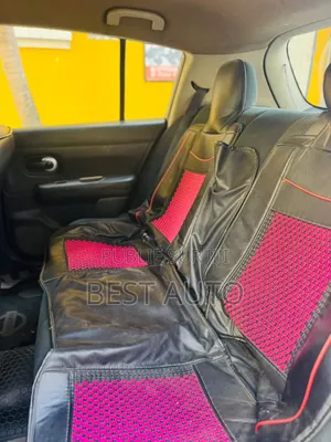 Nissan Versa 2011 Gris