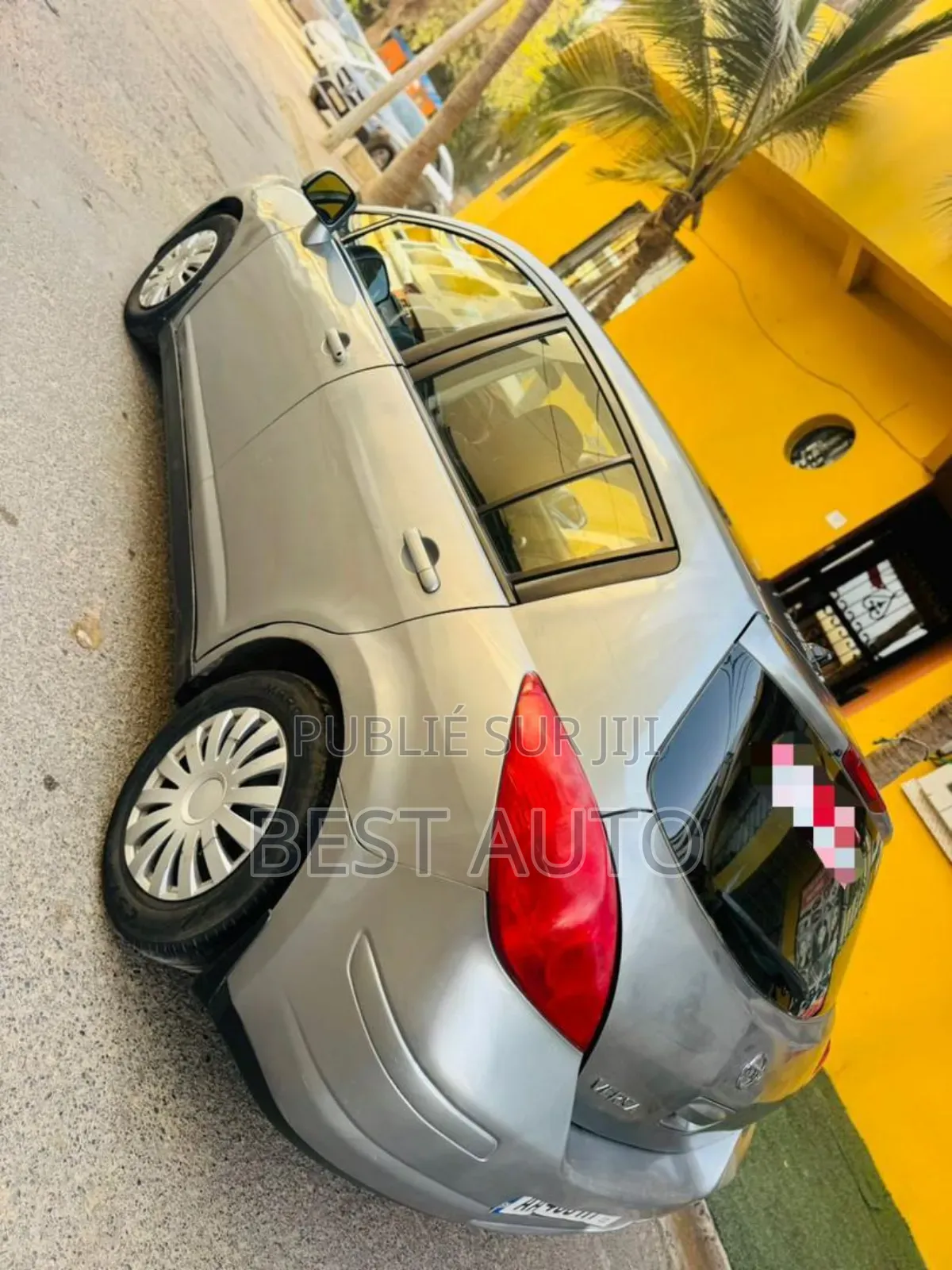 Nissan Versa 2011 Gris