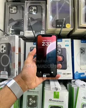 Nouveau Apple iPhone 11 Pro 64 GB Vert