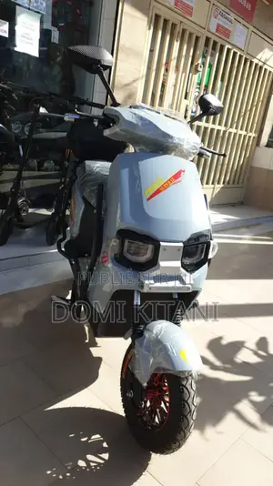 Nouveau Autre 2025 Gris