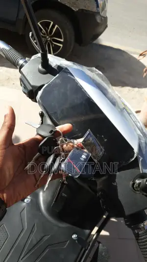 Nouveau Autre 2025 Gris