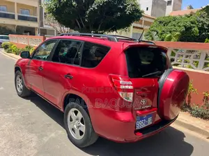 Toyota RAV4 2010 Rouge
