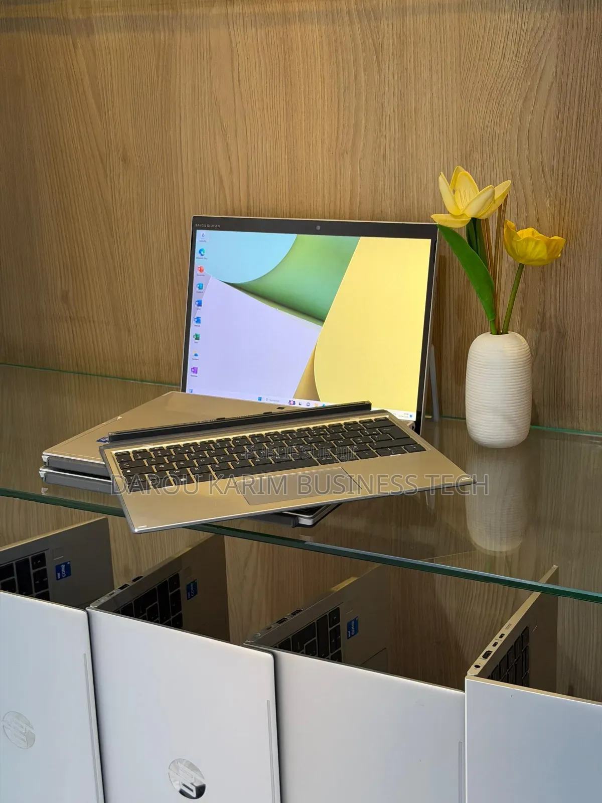 Nouveau Ordinateur portable HP Elite X2 G8 16GB Intel Core i5 SSD 256GB