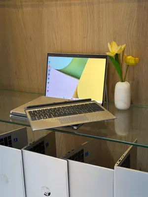 Nouveau Ordinateur portable HP Elite X2 G8 16GB Intel Core i5 SSD 256GB