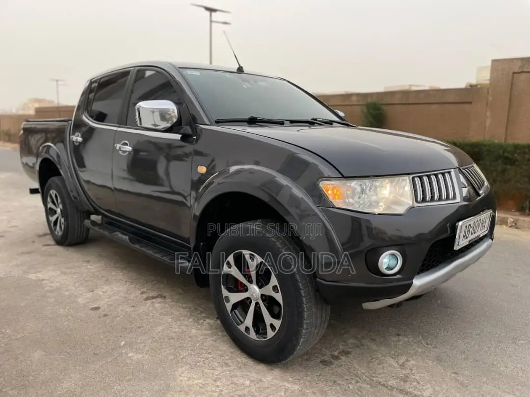 Mitsubishi L200 2013 Noir