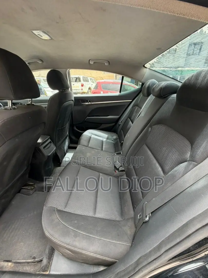 Hyundai Elantra 2018 Noir