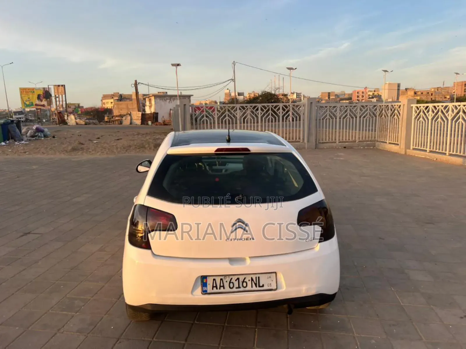 Voiture 2011 Blanc