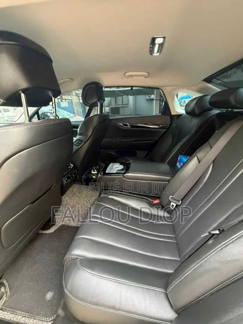Genesis G80 2020 Noir