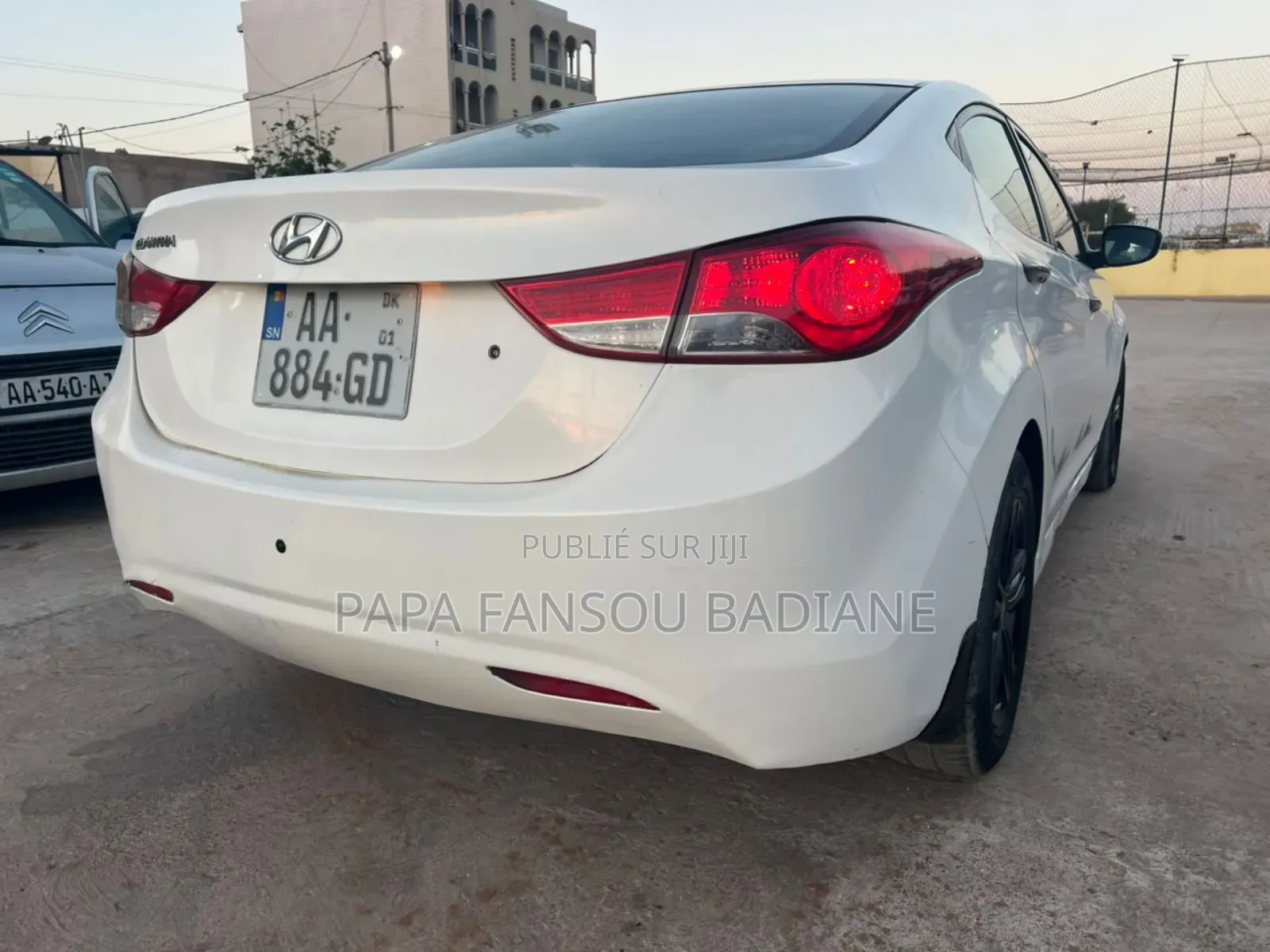 Hyundai Elantra GLS Sedan FWD (1.8L 4cyl 6A) 2013 Blanc