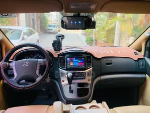 Hyundai H1 2018 Noir