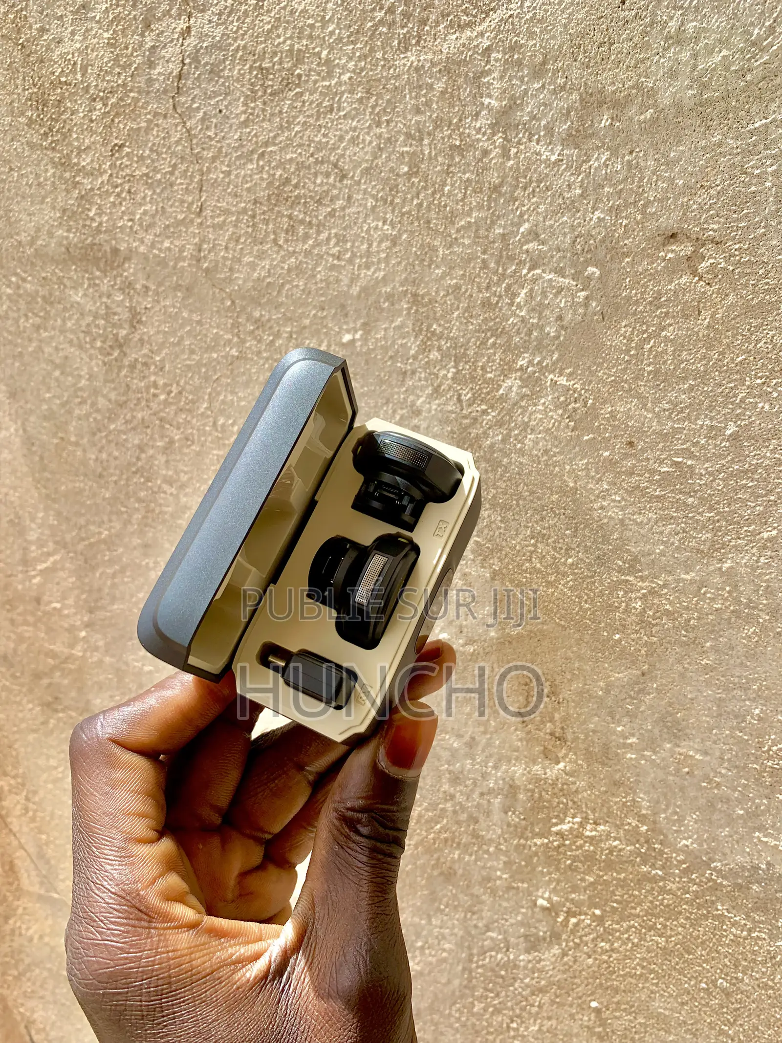 Microphone