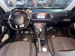 Peugeot 308 2016 Gris