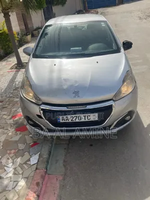 Peugeot 208 2016 Gris