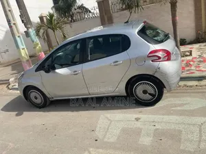 Peugeot 208 2016 Gris