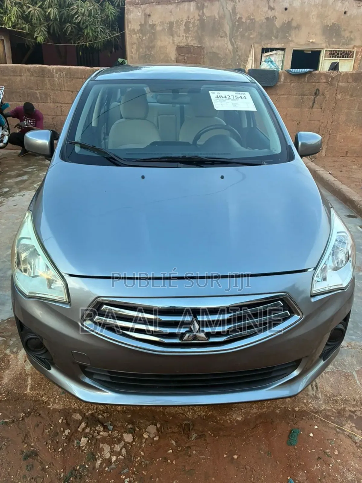 Mitsubishi Mirage 2018 Gris