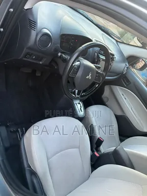 Mitsubishi Mirage 2018 Gris