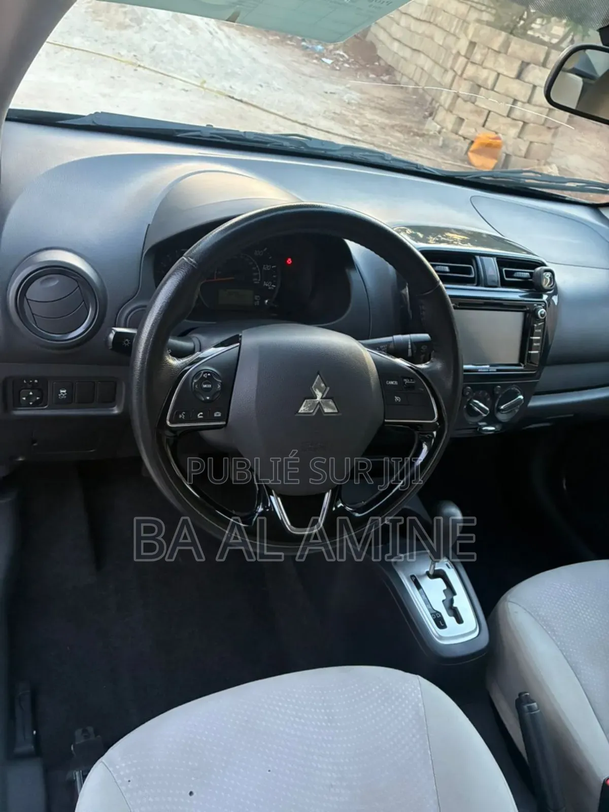 Mitsubishi Mirage 2018 Gris