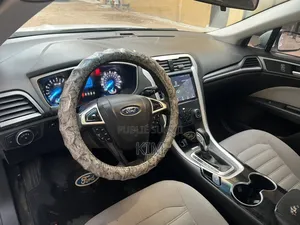 Location Ford Fusion 2014