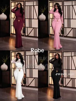 Très Jolie Robe