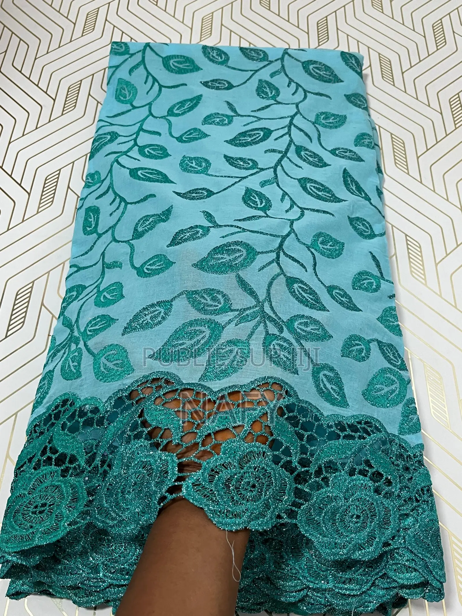 Sifon Jupur 5 Yards
