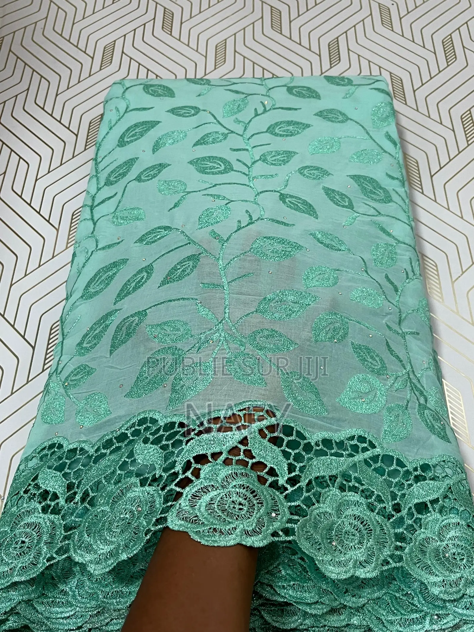 Sifon Jupur 5 Yards