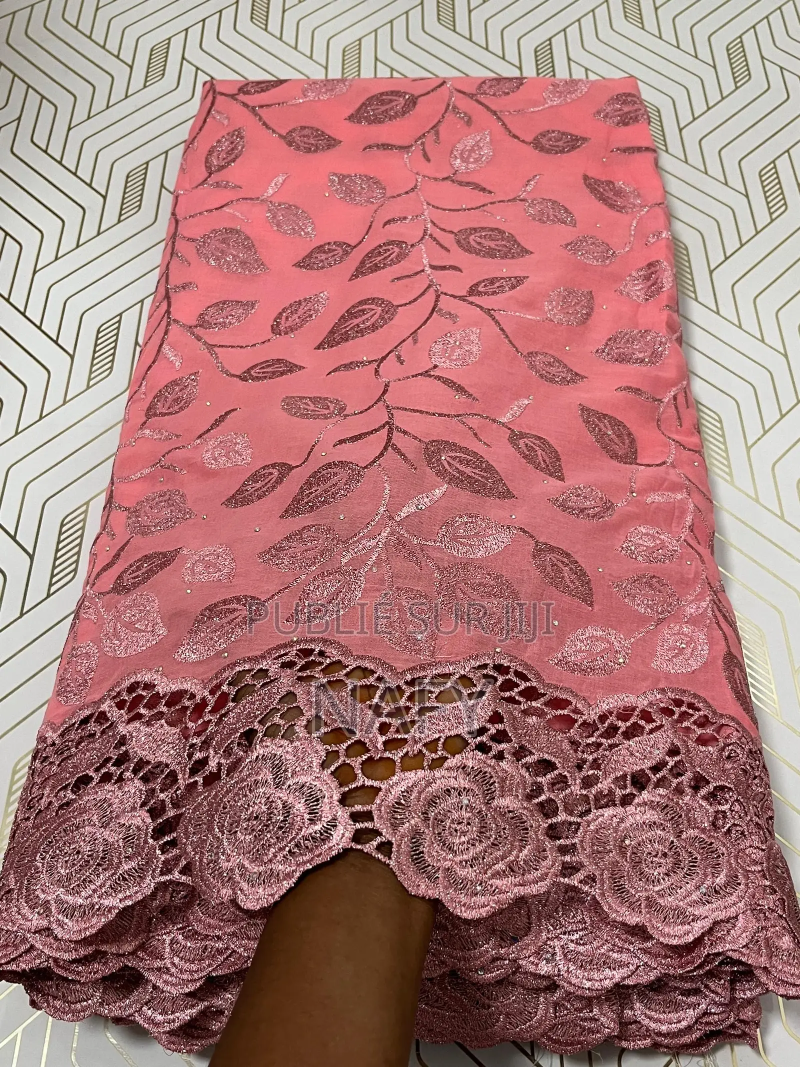Sifon Jupur 5 Yards