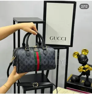 *Disponible À La Boutique S/L* *Gucci 28cm Authentique* *