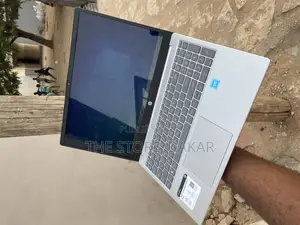 Nouveau Ordinateur portable HP 15 4GB Autre SSD 128GB