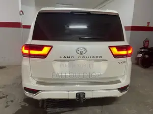 Toyota Land Cruiser 2022 Blanc