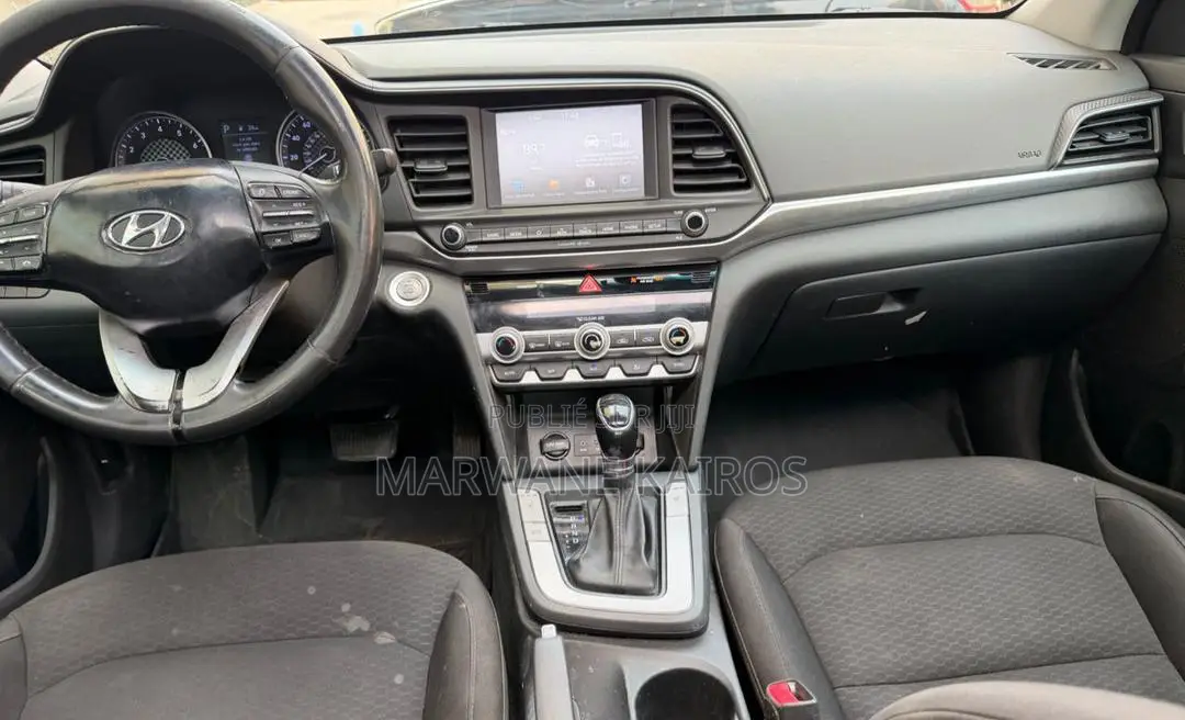 Hyundai Elantra 2019 Noir