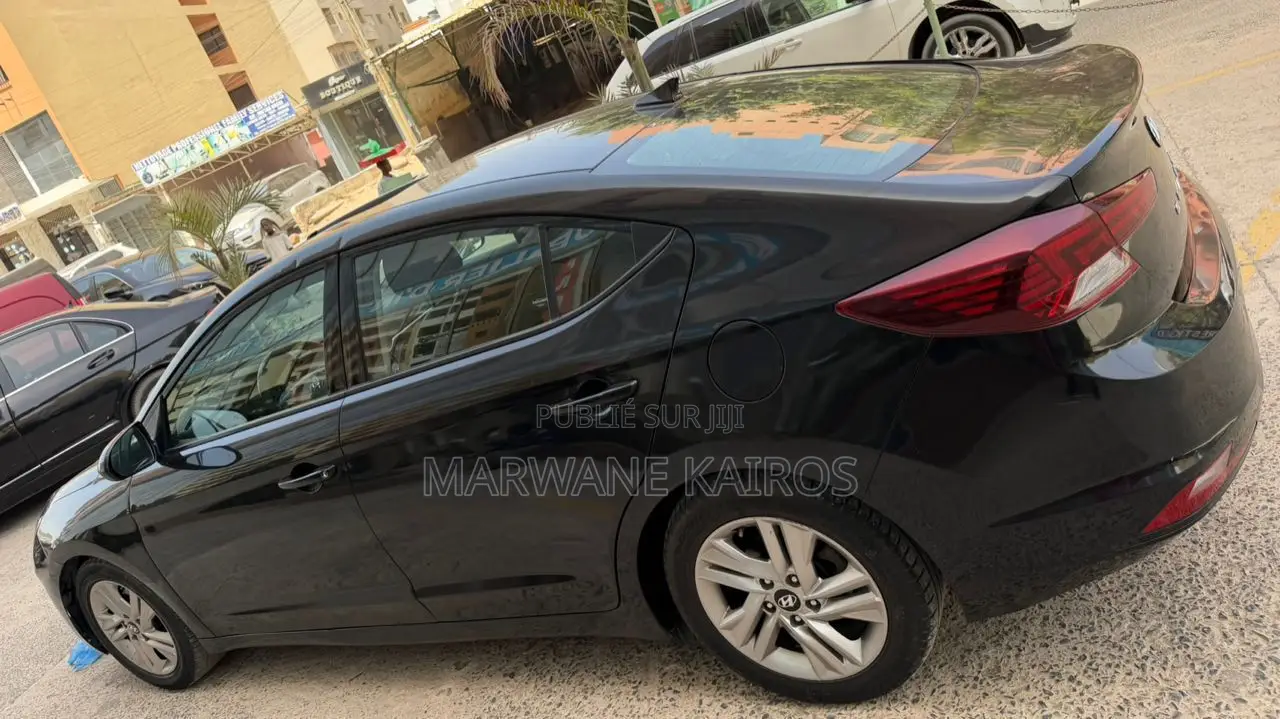 Hyundai Elantra 2019 Noir